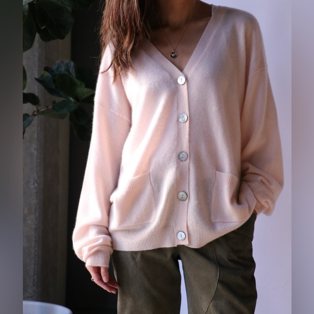 Crush Cashmere Canggu Oversized Cardigan in Angel Beige